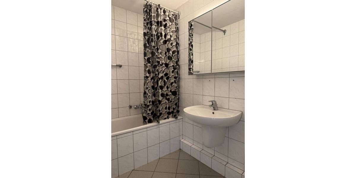 Etagenwohnung Remscheid West - 3 Zimmer, 76 m&sup2;, 460&euro; | Angebot:24031363