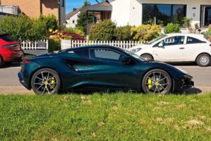 Lotus Emira 10.000 km 84.299 &euro; Neuss 41464