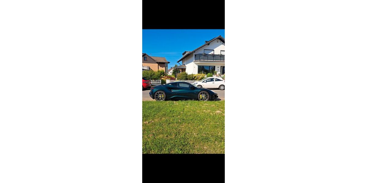 Lotus Emira 10.000 km 84.299 &euro; Neuss 41464