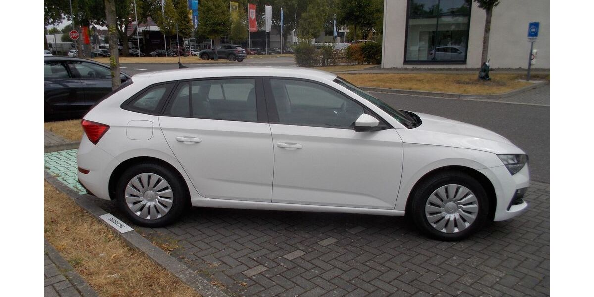 Skoda Scala 199.000 km 9.700 &euro; Düsseldorf 40233