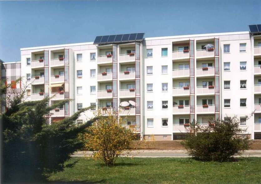 Wohnung zum Mieten in Hoyerswerda 312 € 56.8 m²