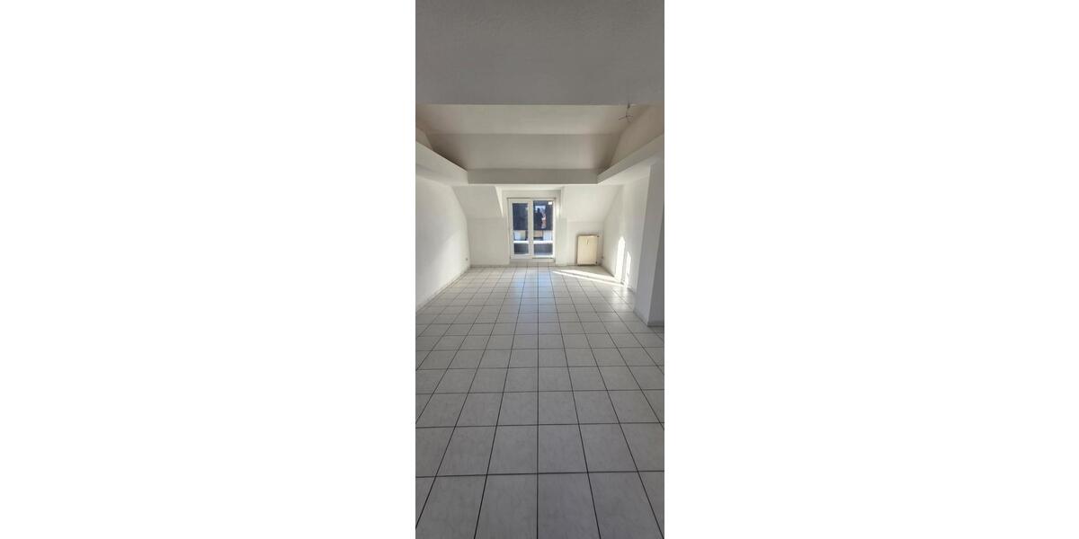 Dachgeschoßwohnung Remscheid - 3.5 Zimmer, 89 m&sup2;, 800&euro; | Angebot:26067466