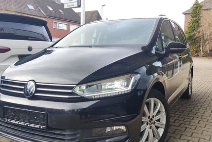 VW Touran 31.000 km 36.900 € Grevenbroich 41516