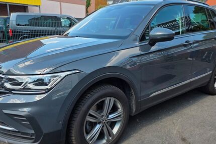 VW Tiguan 195.000 km 18.999 &euro; Neuss 41462