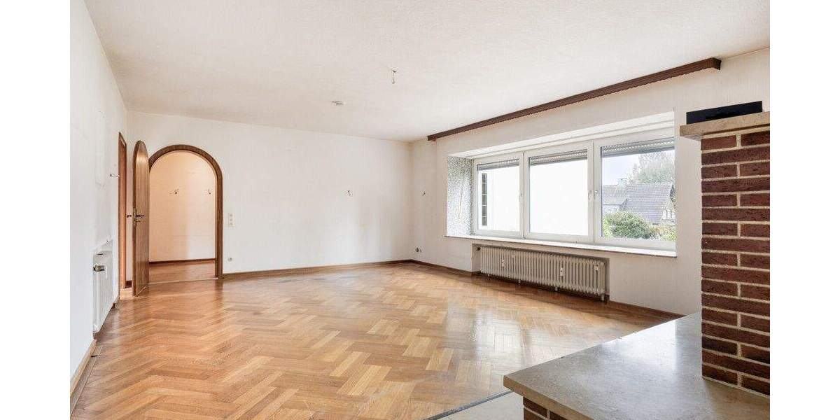 Großzügiges Einfamilienhaus mit zwei Einliegerwohnungen in Odenthal Eikamp - Mehrfamilienhaus, Wohnhaus Odenthal / Eikamp Eikamp | Angebot:25900153