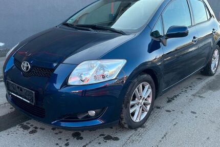 Toyota Auris 155.081 km 4.000 &euro; Neuss 41472