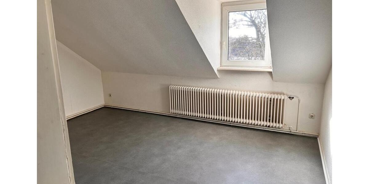 Dachgeschoßwohnung Solingen Central - 3 Zimmer, 78 m&sup2;, 770&euro; | Angebot:25414904