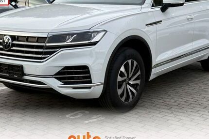 VW Touareg 140.257 km 32.829 &euro; Hilden 40721