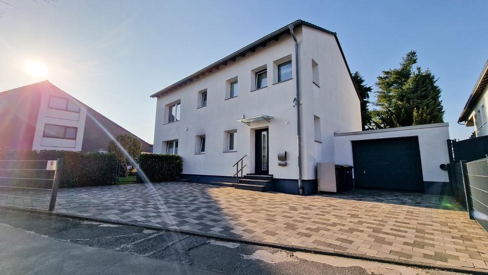 Erdgeschoßwohnung Ratingen Hösel - 3 Zimmer, 95 m&sup2;, 1.340&euro; | Angebot:24717301