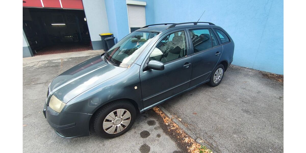 Skoda Fabia 196.000 km 750 &euro; Solingen 42697