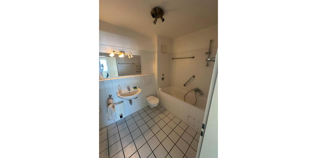 Etagenwohnung Solingen Aufderhöhe - 2 Zimmer, 72 m&sup2;, 920&euro; | Angebot:26397817