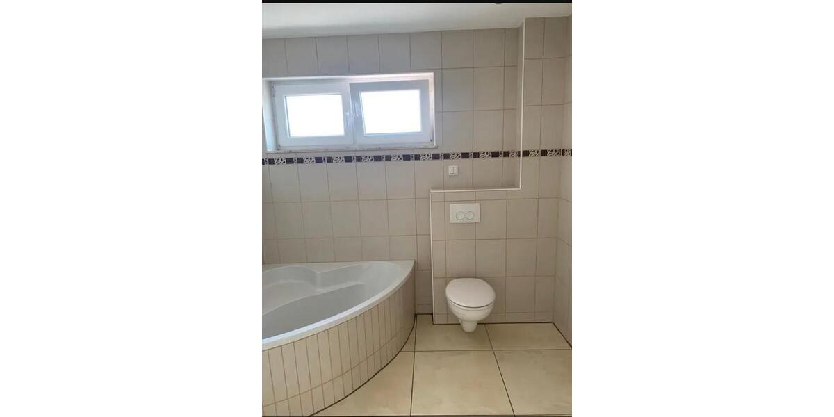 Etagenwohnung Dormagen Hackenbroich - 3 Zimmer, 77 m&sup2;, 970&euro; | Angebot:24592154