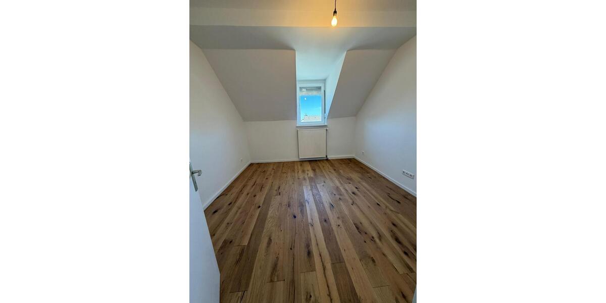 Etagenwohnung Solingen Ohligs - 2 Zimmer, 65 m&sup2;, 880&euro; | Angebot:26461479