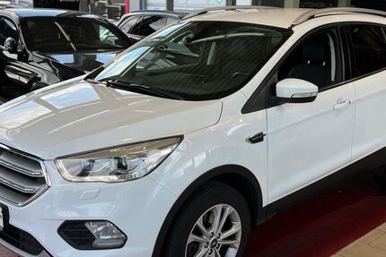 Ford Kuga 206.000 km 11.900 € Essen 45326