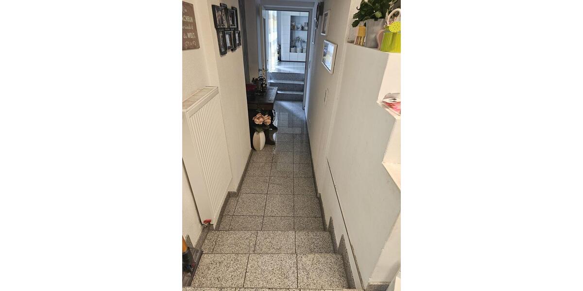 Erdgeschoßwohnung Wuppertal Arrenberg - 3 Zimmer, 80 m&sup2;, 900&euro; | Angebot:24831832