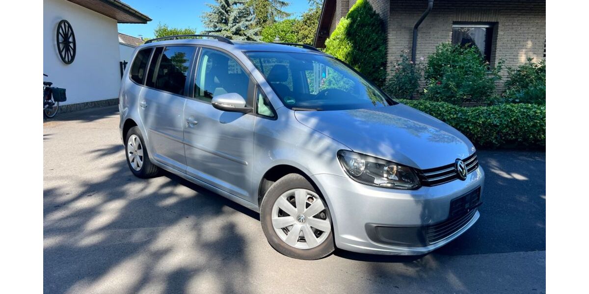 VW Touran 218.828 km 6.190 € Hilden 40724