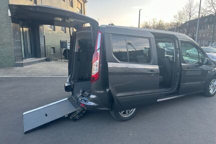 Ford Grand Tourneo