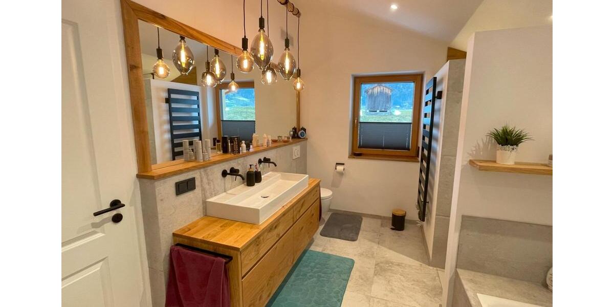 Einfamilienhaus Düsseldorf Stadtmitte - 4 Zimmer, 160 m&sup2;, 3.500&euro; | Angebot:24387574