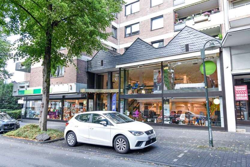 Einzelhandel in Solingen 2.900 € 450 m²
