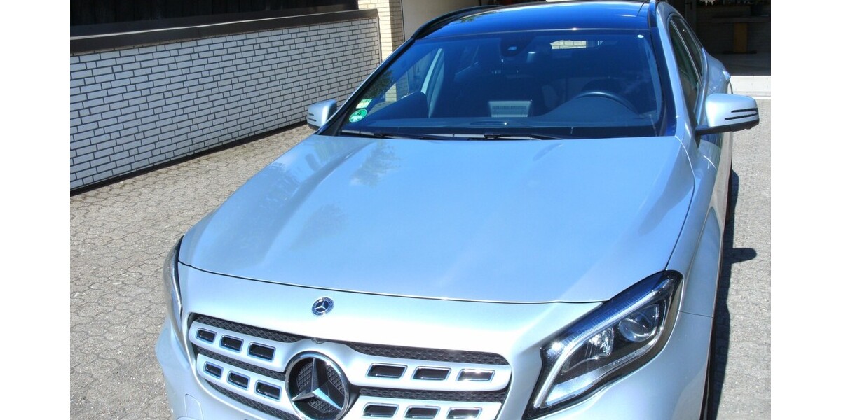 Mercedes-Benz GLA 220 4Matic Sport 14.200 km 32.500 € Kürten 51515