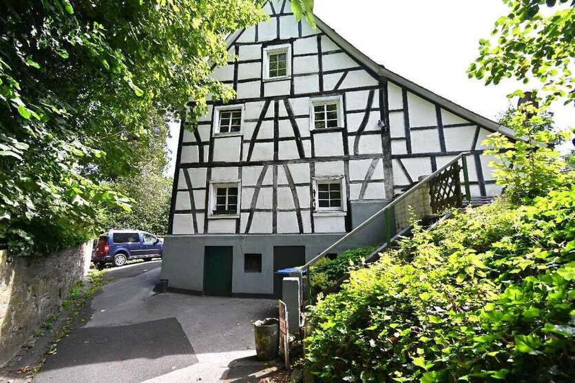 Haus zum Kaufen in Solingen 169.000 € 124 m² 5 zimmer