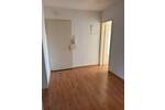 Schöne 3 Zimmer Dachgeschoßwohnung mit Balkon und kleinem Gartenanteil