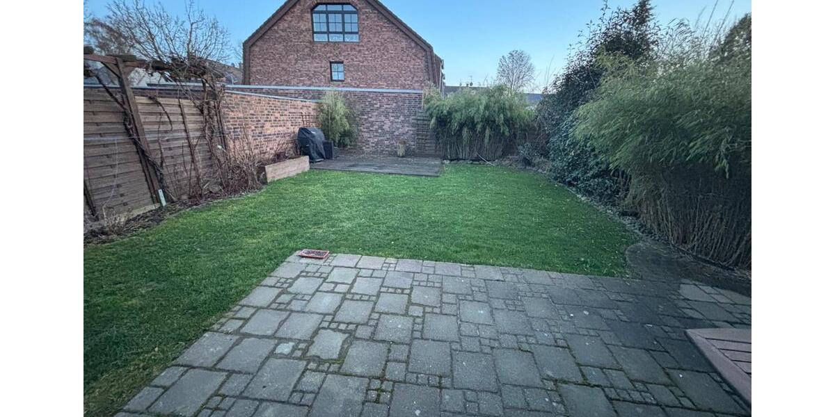 Doppelhaushälfte Pulheim - 4 Zimmer, 167 m&sup2;, 2.350&euro; | Angebot:24667102