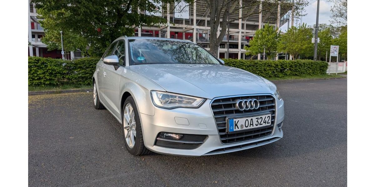 Audi A3 215.000 km 7.800 &euro; Köln 50933