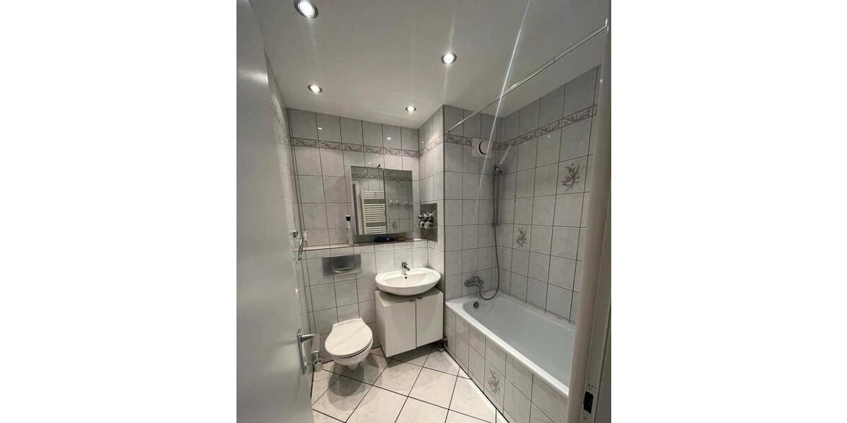 Etagenwohnung Köln Ehrenfeld - 3 Zimmer, 67 m&sup2;, 2.800&euro; | Angebot:24834391