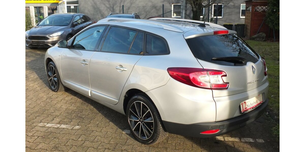Renault Megane BOSE EDITION NAVI KLIMAAUTOM TEILLEDER PARK 107.158 km 7.408 &euro; Köln 50858