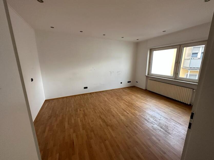 Einfamilienhaus in Frankfurt-Harheim, Garten, Garage - BEFRISTET zimmer