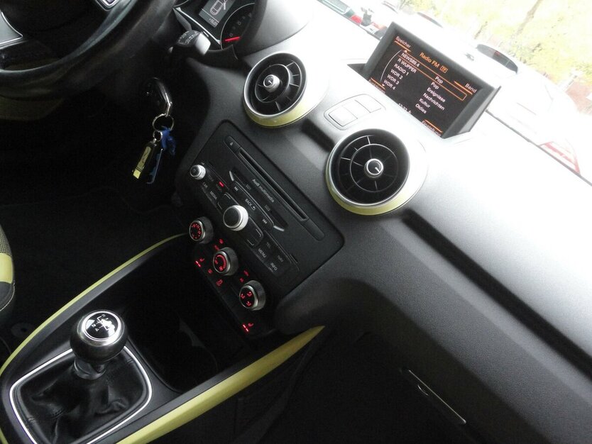 Audi A1 ambition 1,2 TFSI Klimaautom.SHZ PDC Alu17 105.000 km 7.390 € Neuss 41462