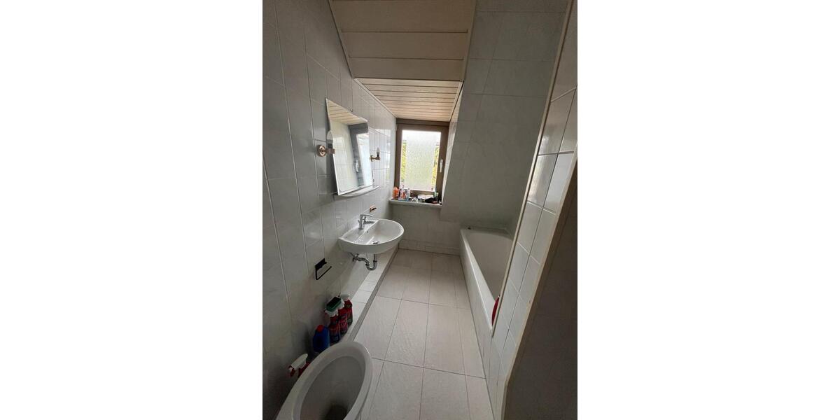 Etagenwohnung Neuss Augustinusviertel - 3 Zimmer, 85 m&sup2;, 1.600&euro; | Angebot:25714437