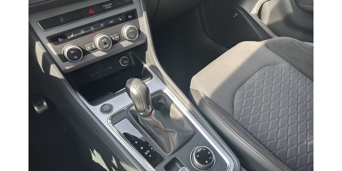 Seat Ateca FR 4Drive Autom. Sound Kamera StdHz 84.710 km 22.900 &euro; Wuppertal 42327
