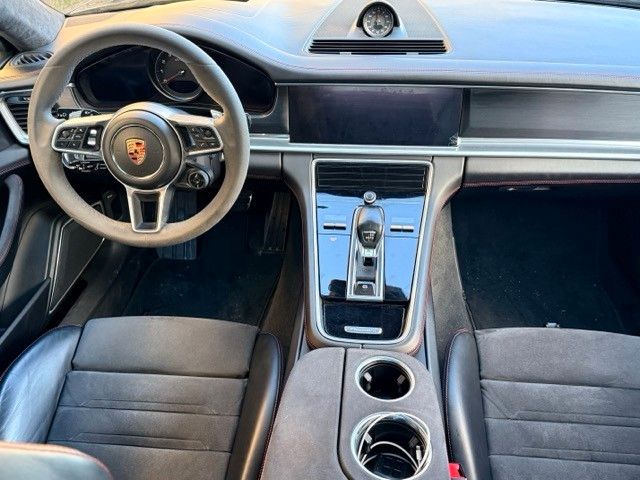 Porsche Panamera 202.000 km 45.500 &euro; Düsseldorf 40233