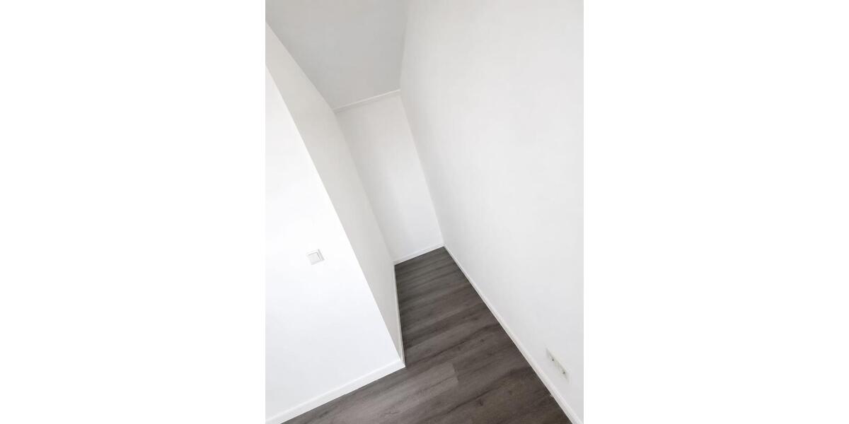 Erdgeschoßwohnung Leverkusen - 3 Zimmer, 80 m&sup2;, 1.250&euro; | Angebot:27622325