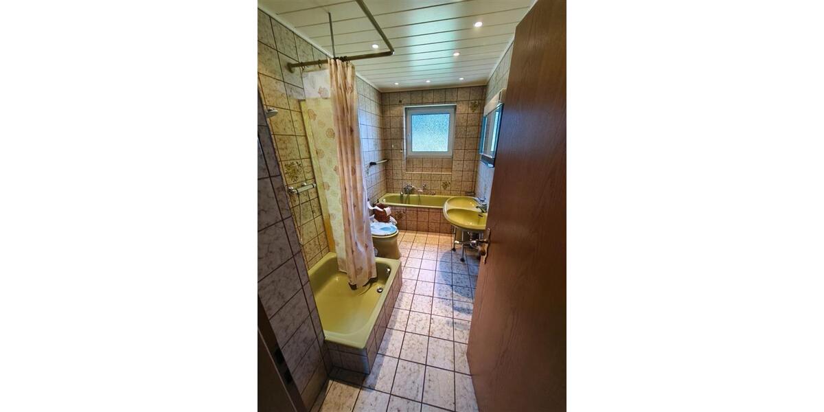 Einfamilienhaus Radevormwald - 8 Zimmer, 207 m&sup2;, 399.000&euro; | Angebot:24374298