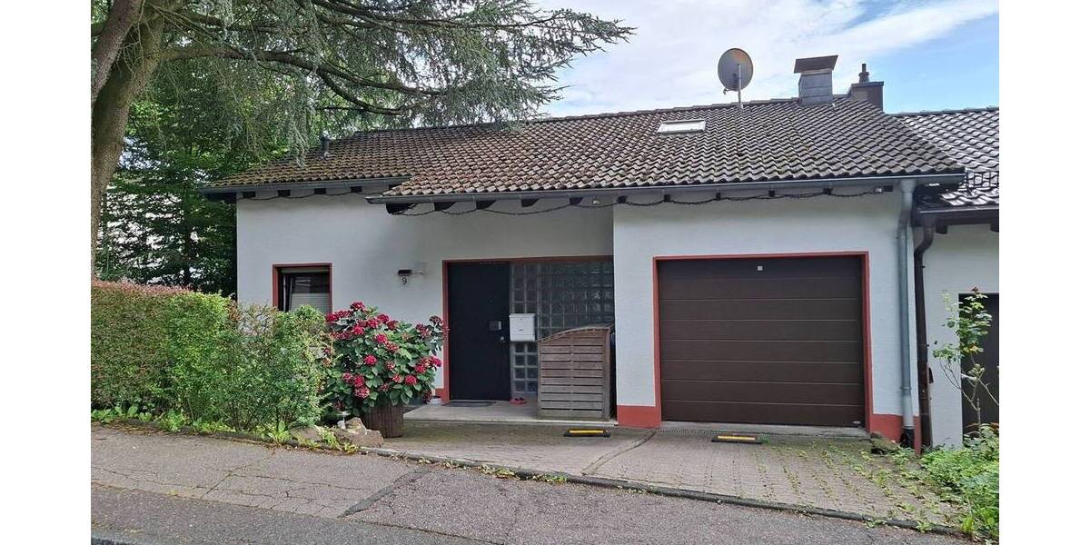 Energetisch sanierte DHH mit Garage in naturnaher Stadtrandlage von Berg. Gladbach-Heiligenstock 4 zimmer