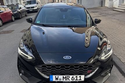 Ford Focus 65.000 km 19.500 &euro; Wuppertal 42283