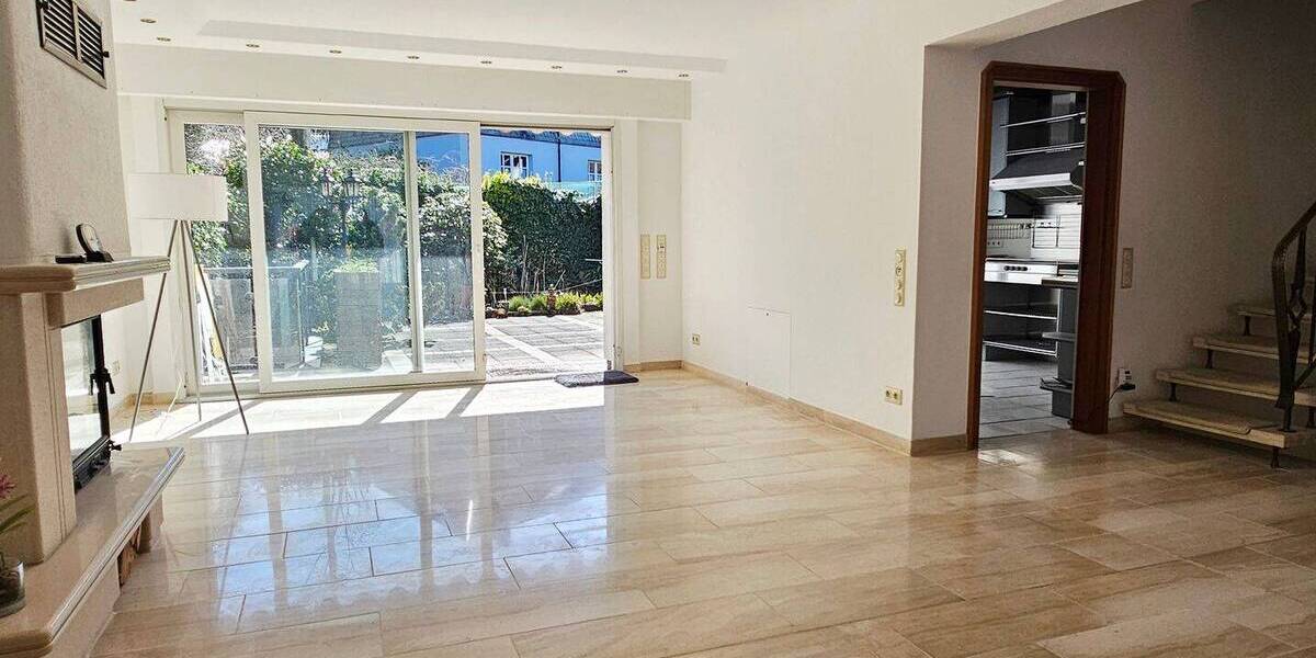 Einfamilienhaus Solingen Gräfrath - 3 Zimmer, 140 m&sup2;, 1.680&euro; | Angebot:26502717