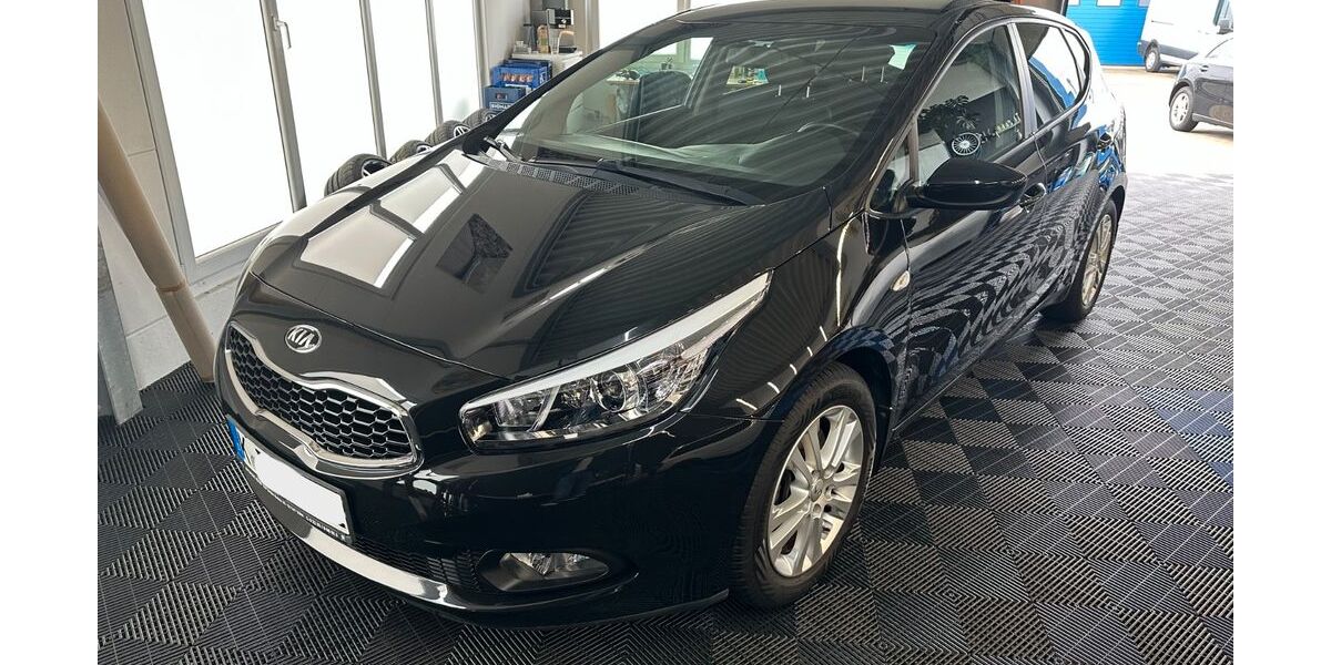Kia ceed / Ceed 92.000 km 8.450 &euro; Köln 50997