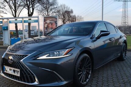 Lexus ES 300 133.000 km 25.900 &euro; Dormagen 41539