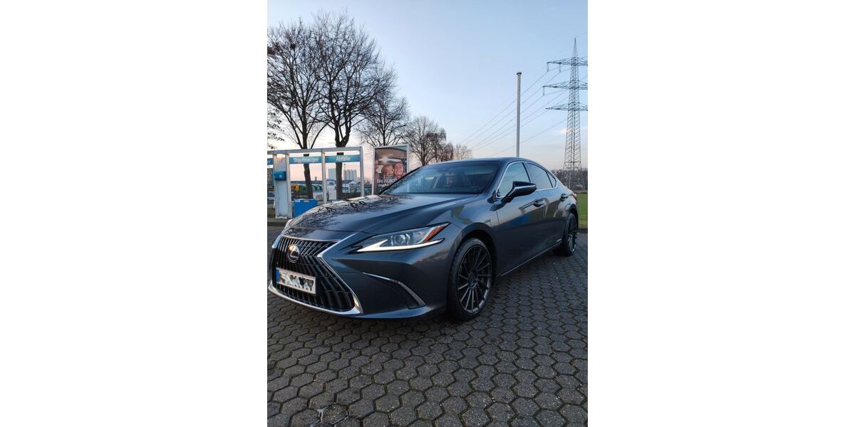 Lexus ES 300 133.000 km 25.900 &euro; Dormagen 41539