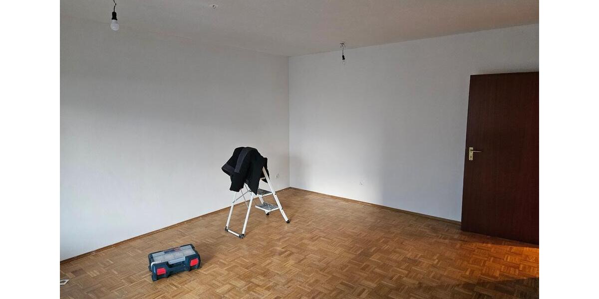 Erdgeschoßwohnung Wermelskirchen - 2 Zimmer, 70 m&sup2;, 665&euro; | Angebot:24803220