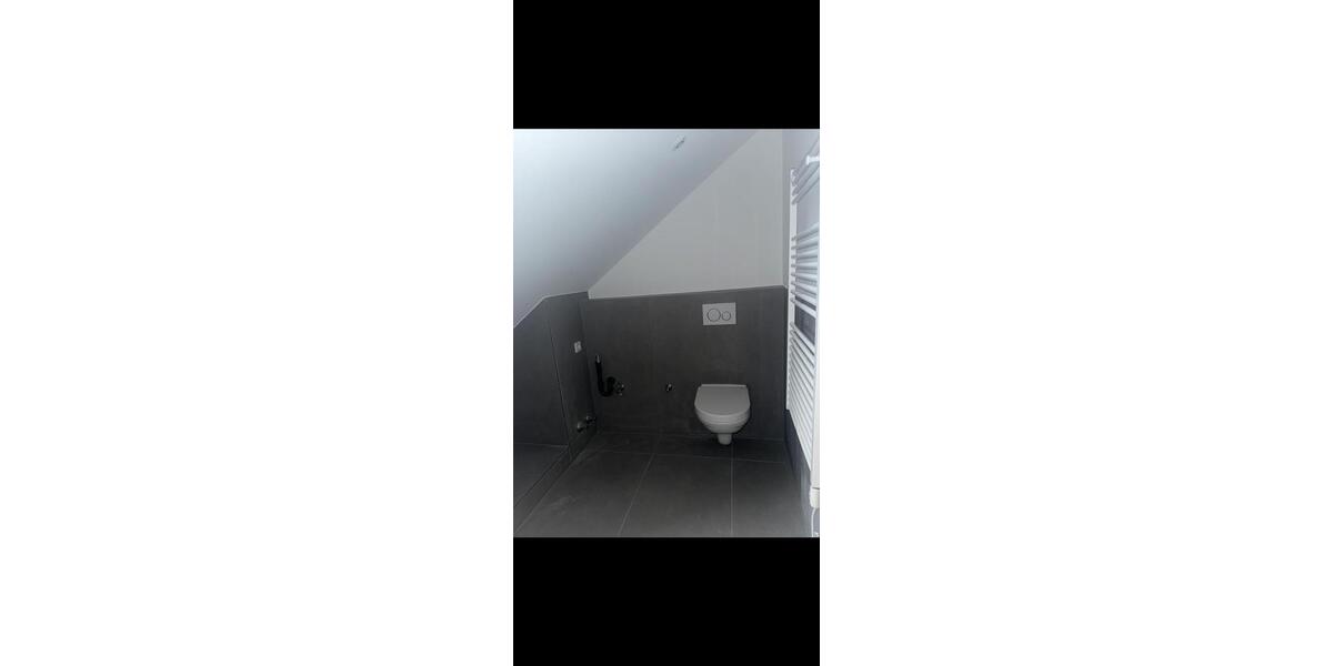 Dachgeschoßwohnung Langenfeld (Rheinland) - 2 Zimmer, 40 m&sup2;, 700&euro; | Angebot:26704965