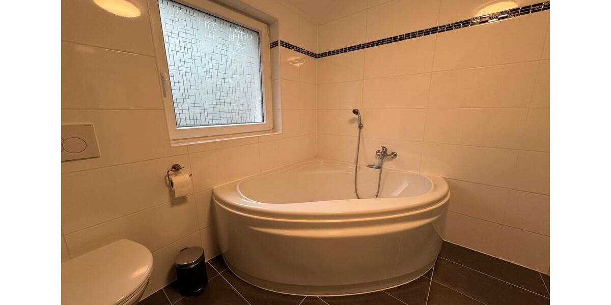 Dachgeschoßwohnung Wuppertal Gemarkung Elberfeld - 4.5 Zimmer, 113 m&sup2;, 289.990&euro; | Angebot:24654028