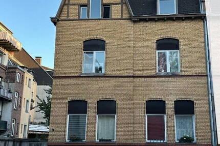 Investitionsobjekt in Bestlage - Teilvermietetes 5-Parteienhaus in Köln-Bayenthal