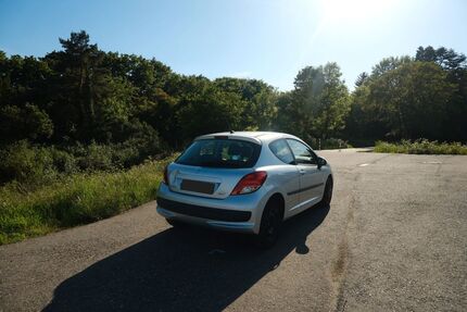 Peugeot 207 74.000 km 2.500 &euro; Köln 51105