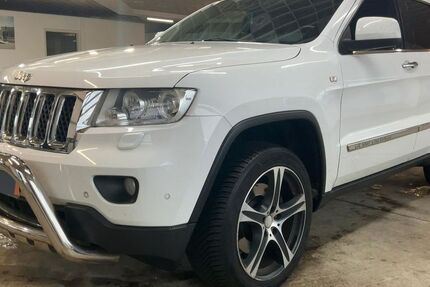 Jeep Grand Cherokee 130.000 km 13.999 &euro; Düsseldorf 40233