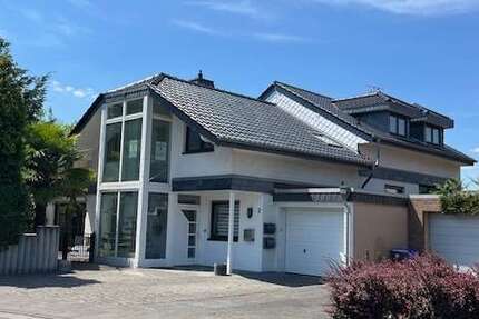 Haus zum Kaufen in Pulheim 918.000 € 365 m²